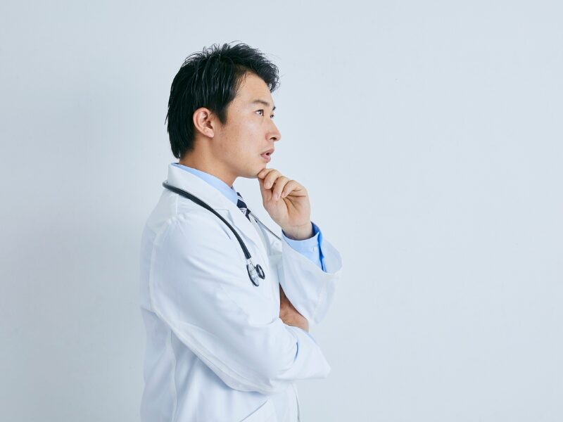 外科医の年収は「割に合わない」のか？